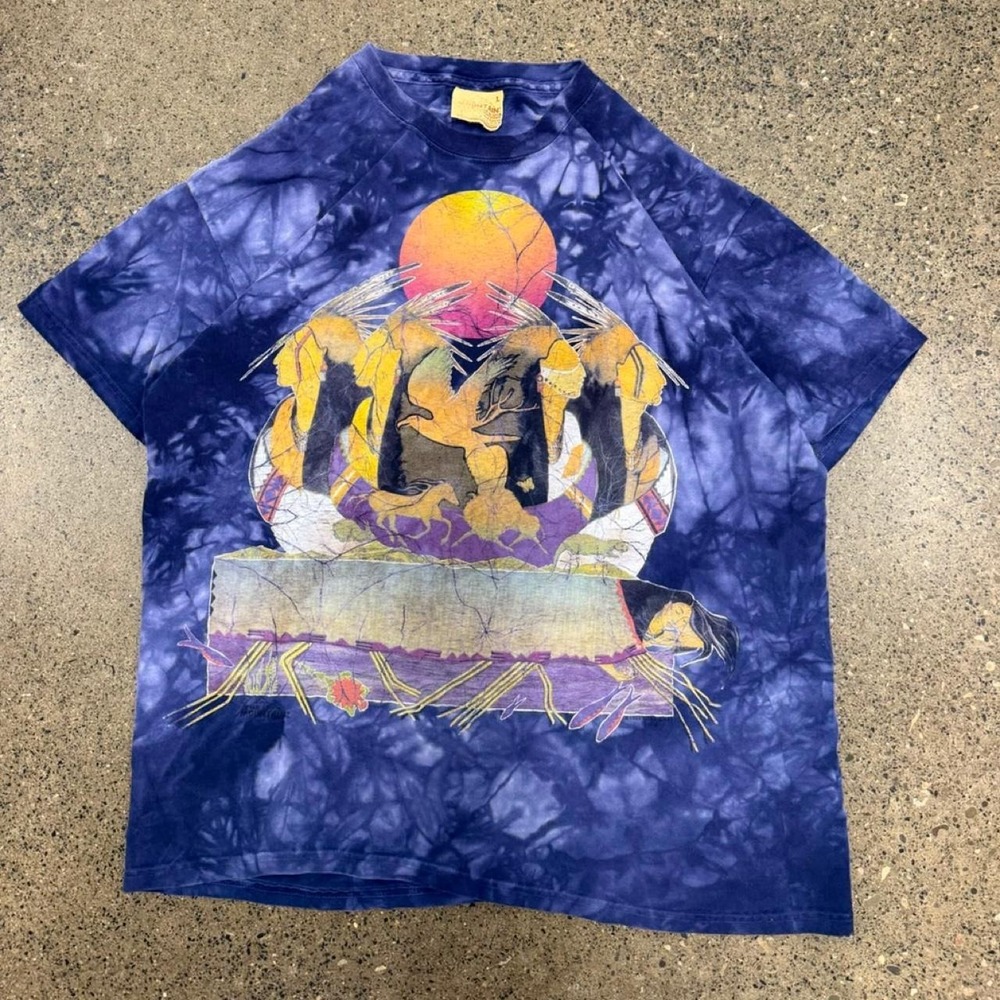 1995 The Mountain AOP Native American Artist Print T-Shirt (Size L)